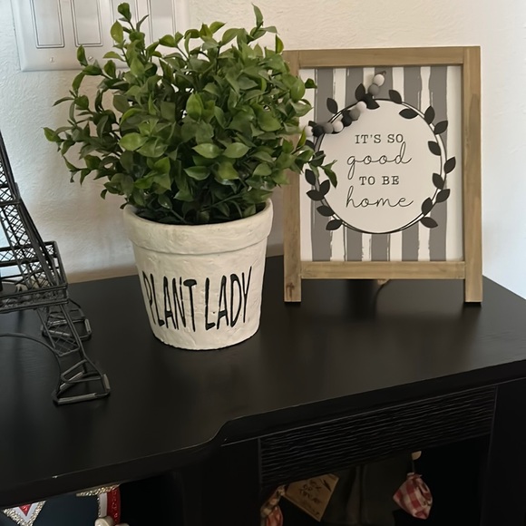 Meet your Posher, Stacy - Picture 1 of 1